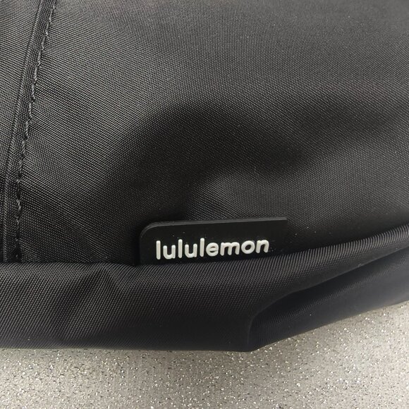 Lululemon All Night Festival Bag 5L Black Gold - Picture 5 of 7